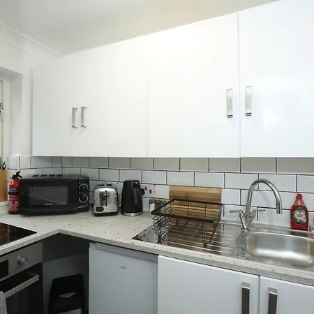 Aberdeen Apartments, Redland, Great Location Appartement
