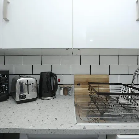 Aberdeen Apartments, Redland, Great Location Appartement